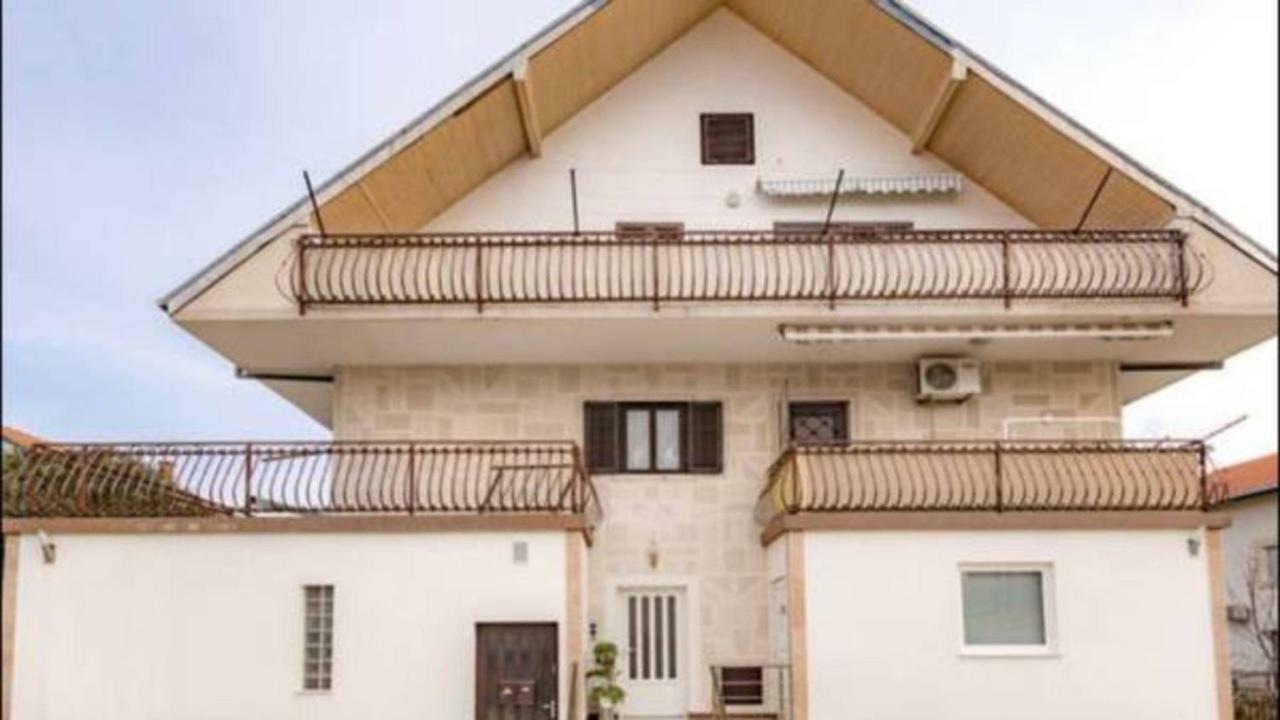 Apartments Ivan Kaštela 外观 照片